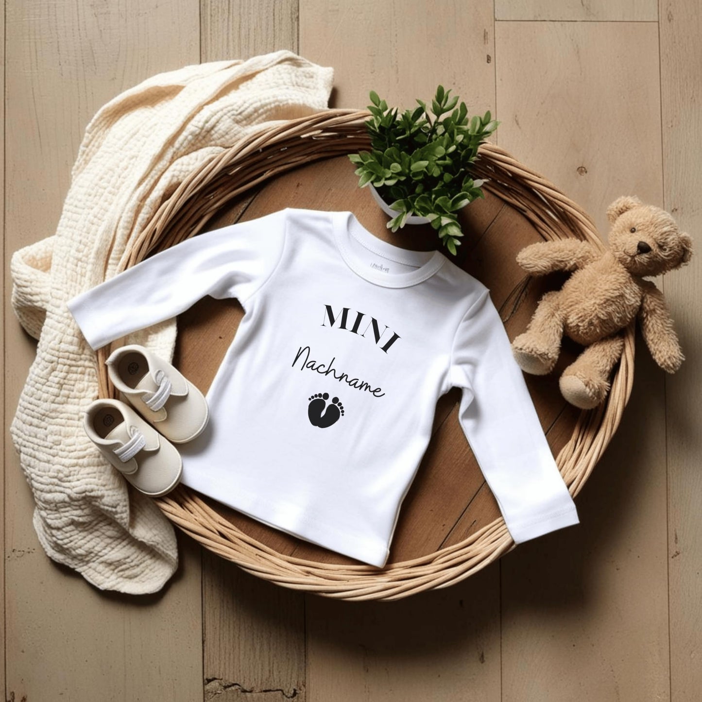 MINI Surname - Baby Bodysuit for 'Pregnancy Announcement' | Personalized Bodysuit: Long Sleeve, White (0-3M)